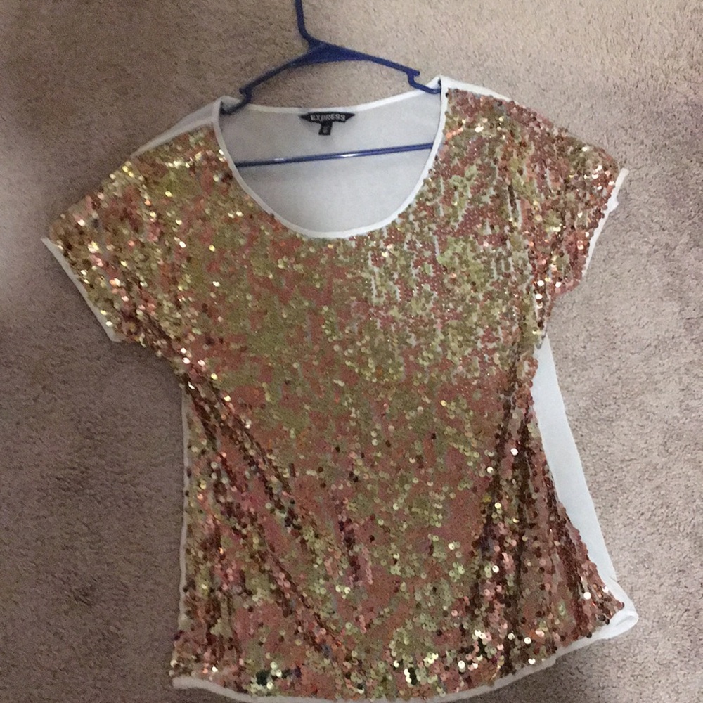Shiny gold short sleeve top
